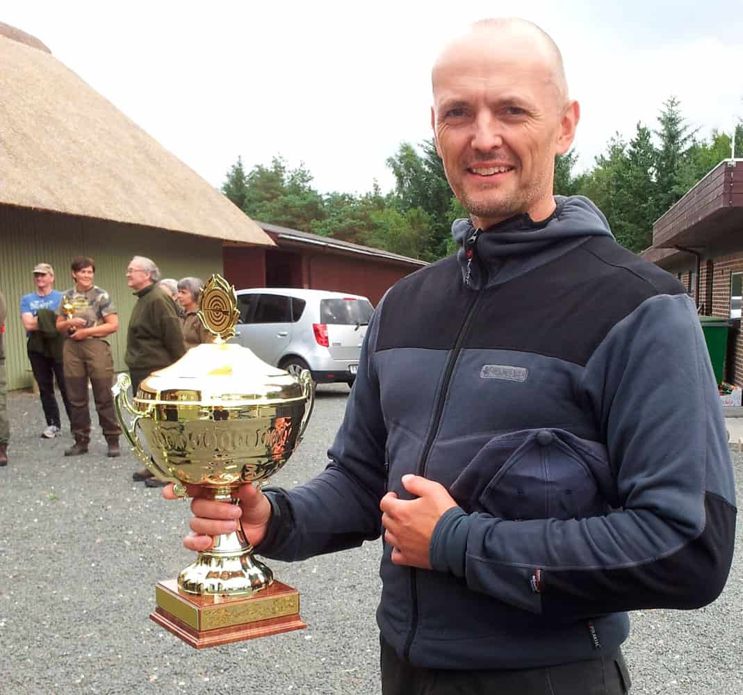 Peder Mørch Autoriseret jagttegnsunderviser og riffelskytte på internationalt topniveau.